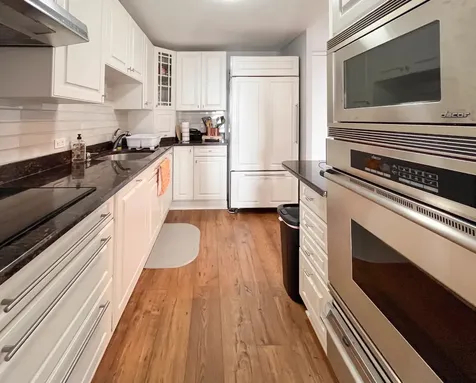 1660 North Lasalle Drive Chicago IL 60614