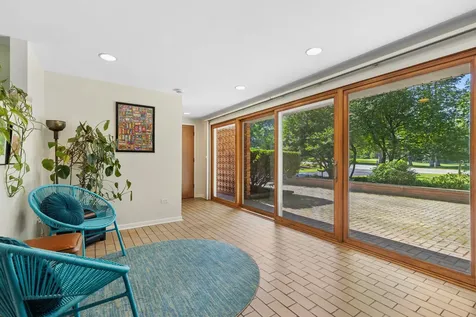 888 Country Club Road Crystal Lake IL 60014