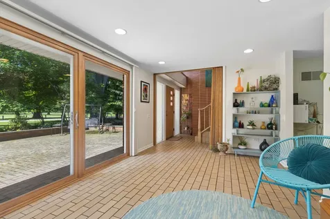 888 Country Club Road Crystal Lake IL 60014