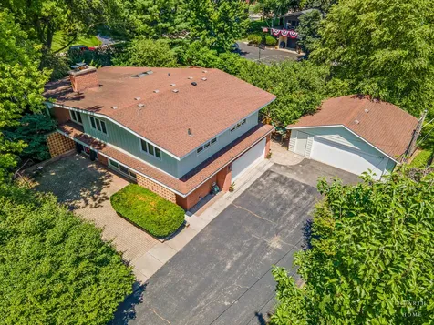 888 Country Club Road Crystal Lake IL 60014