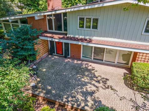 888 Country Club Road Crystal Lake IL 60014