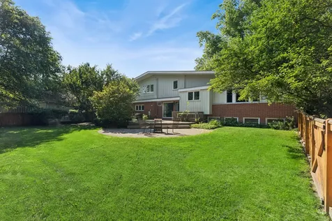 888 Country Club Road Crystal Lake IL 60014
