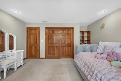 25549 North Broken Bow Pass Barrington IL 60010