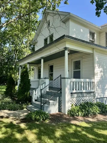 107 West Palmer Street Thawville IL 60968