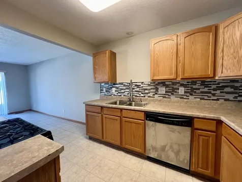 1172 Rose Drive Sycamore IL 60178