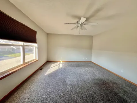 1172 Rose Drive Sycamore IL 60178