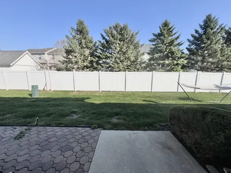 1172 Rose Drive Sycamore IL 60178
