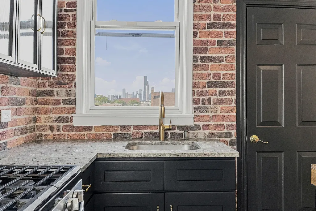 238 West 31st Street Chicago IL 60616