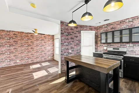 238 West 31st Street Chicago IL 60616