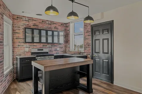 238 West 31st Street Chicago IL 60616