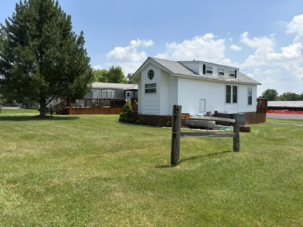 2795 East 28th Lot 396 Road Seneca IL 61360
