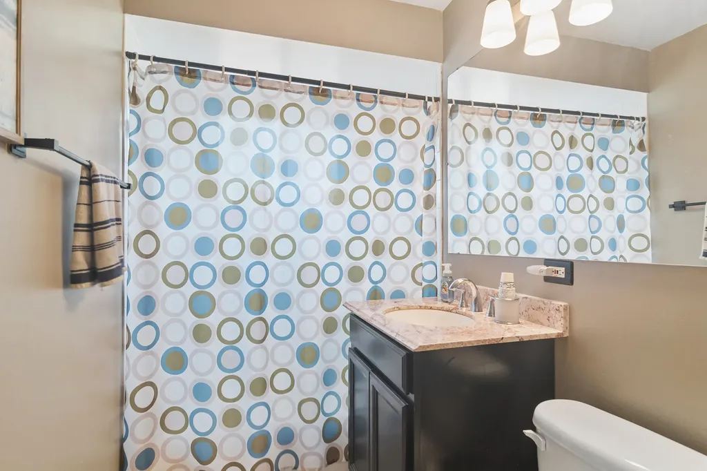 117 South Evergreen Avenue Addison IL 60101