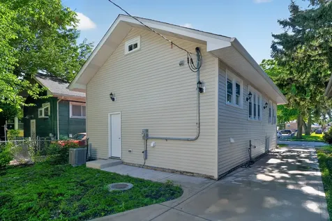 1906 South 17th Avenue Maywood IL 60153