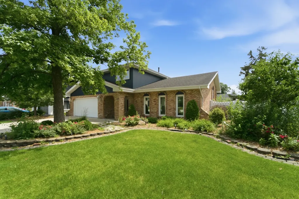 1939 East 170th Place South Holland IL 60473