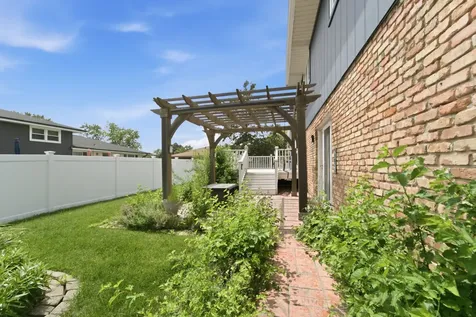 1939 East 170th Place South Holland IL 60473