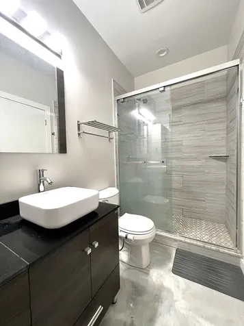 4853 West Nelson Street Chicago IL 60641