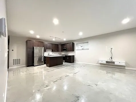 4853 West Nelson Street Chicago IL 60641