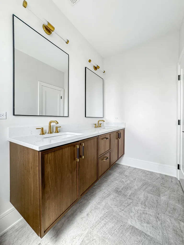 1728 North Sawyer Avenue Chicago IL 60647