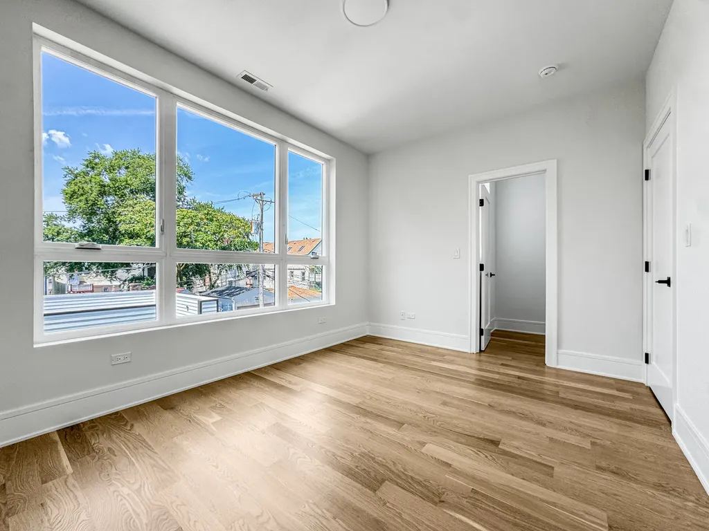 1728 North Sawyer Avenue Chicago IL 60647