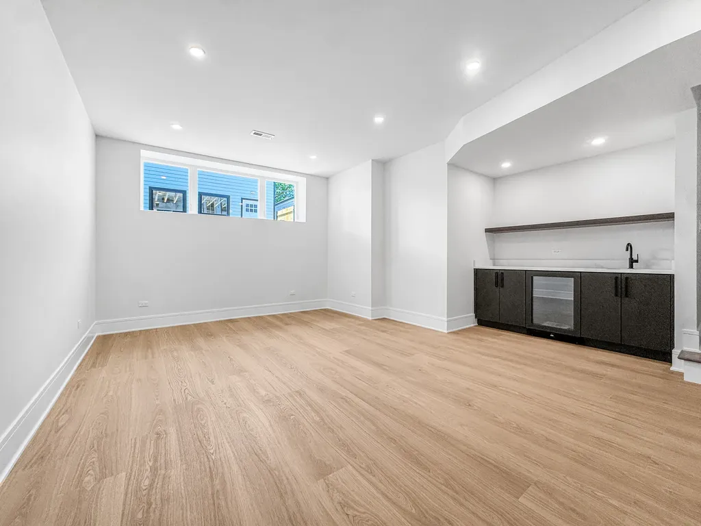 1728 North Sawyer Avenue Chicago IL 60647