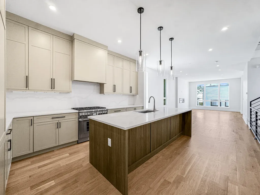 1728 North Sawyer Avenue Chicago IL 60647