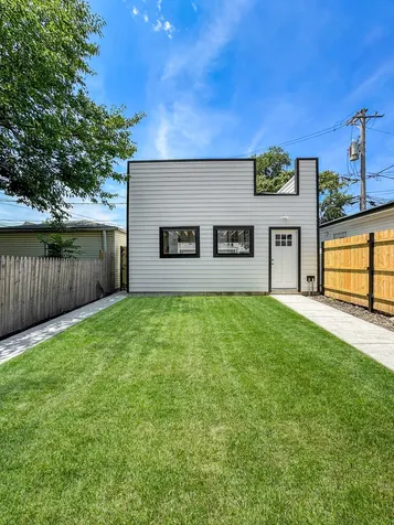 1728 North Sawyer Avenue Chicago IL 60647