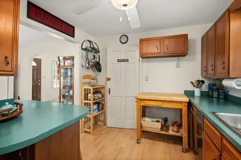 1222 South Somonauk Street Sycamore IL 60178