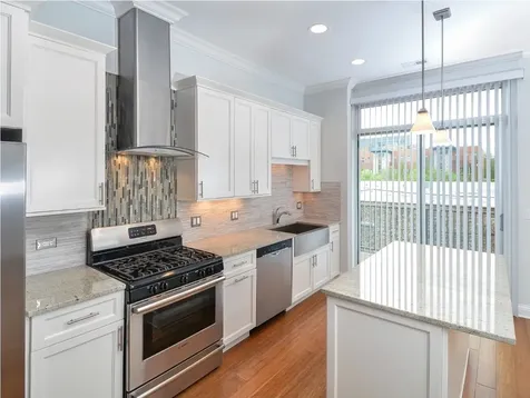 4 North Aberdeen Street Chicago IL 60607