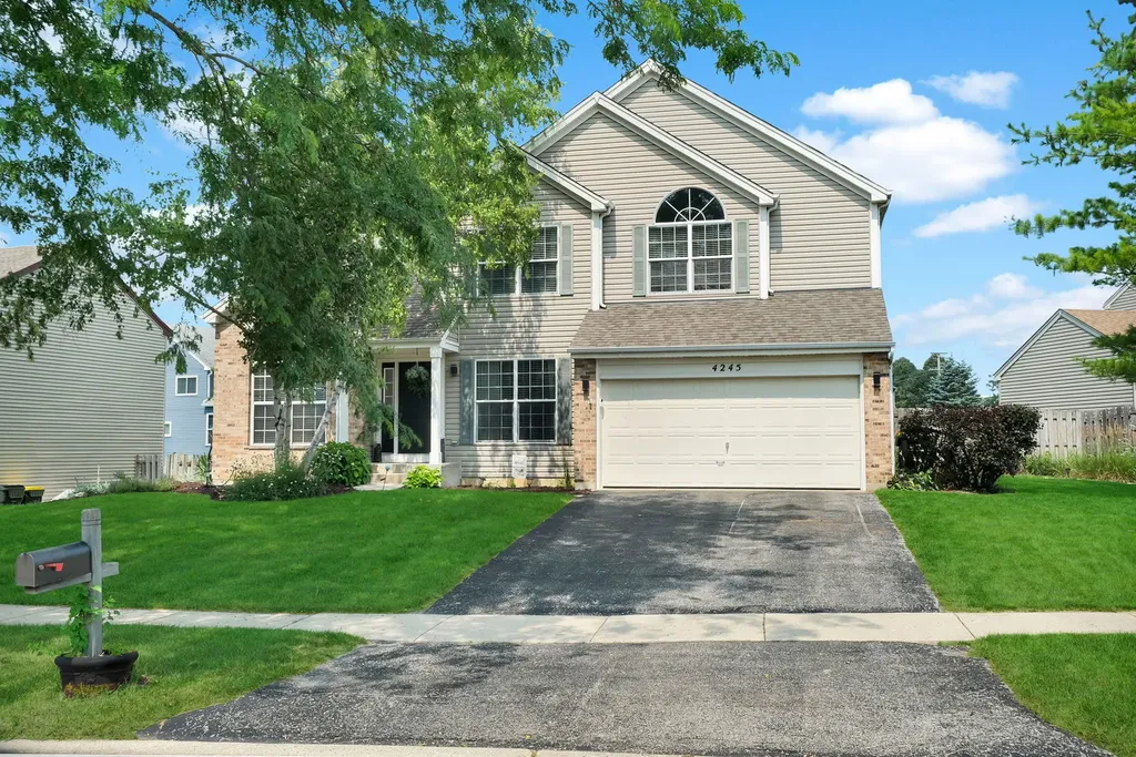 4245 Peartree Drive Lake In The Hills IL 60156