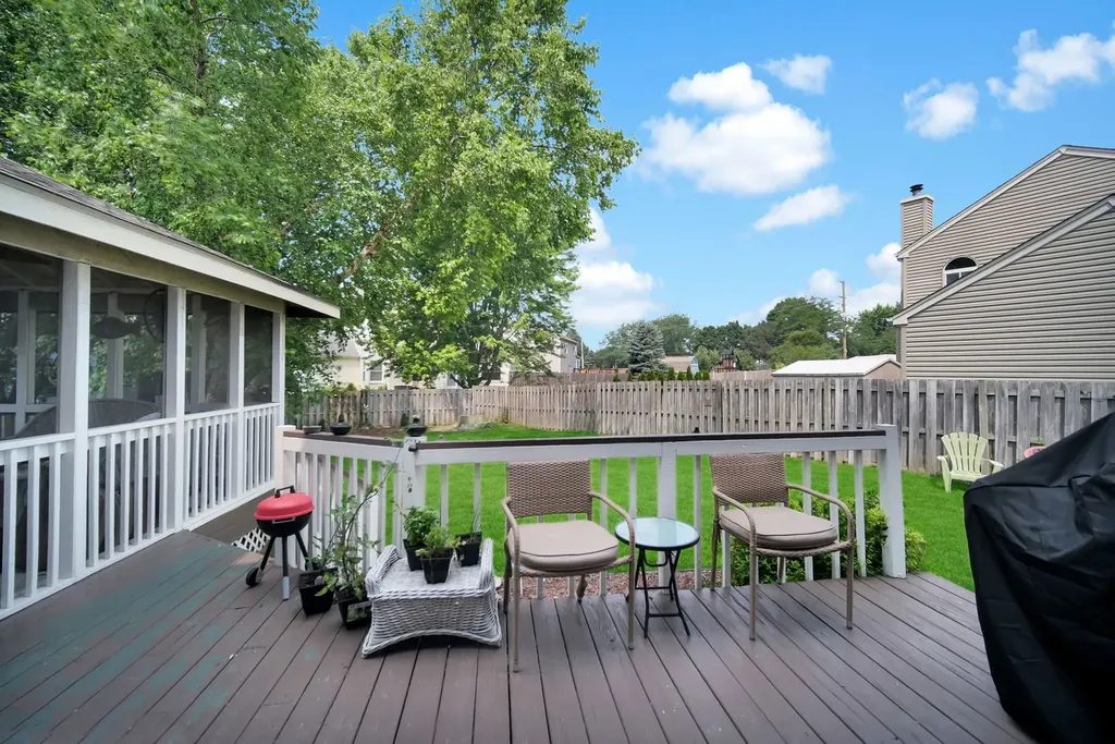 4245 Peartree Drive Lake In The Hills IL 60156