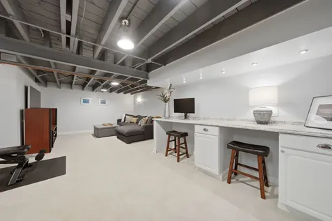 2915 Grant Street Evanston IL 60201