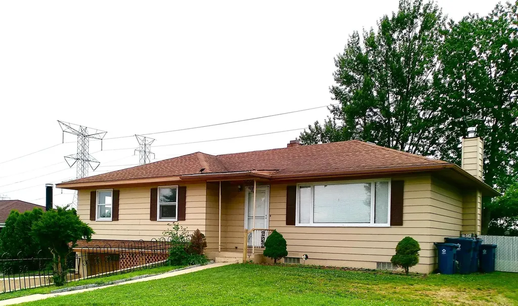 2021 Leness Lane Crest Hill IL 60403