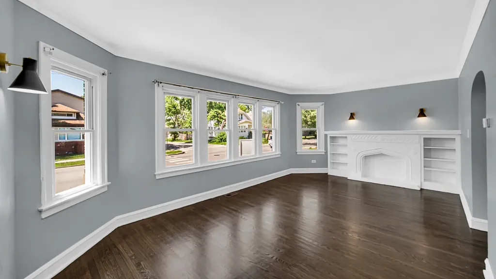 10001 South Wentworth Avenue Chicago IL 60628