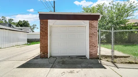10001 South Wentworth Avenue Chicago IL 60628