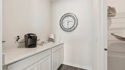 1858 Keating Drive Aurora IL 60503