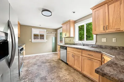 727 East Jackson Street Morris IL 60450