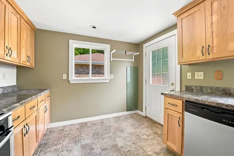 727 East Jackson Street Morris IL 60450