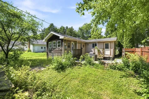 727 East Jackson Street Morris IL 60450