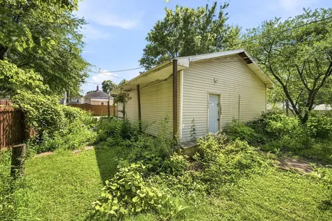727 East Jackson Street Morris IL 60450