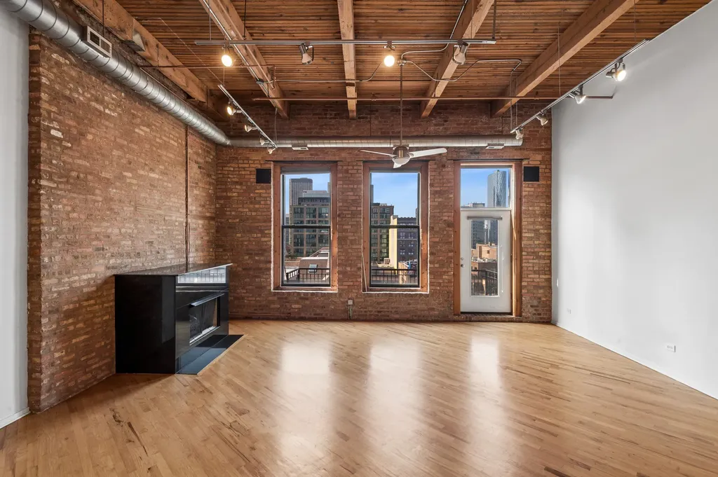 616 West Fulton Street Chicago IL 60661