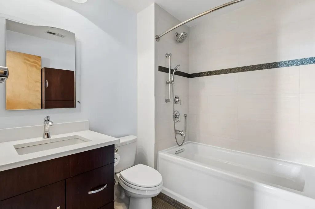 616 West Fulton Street Chicago IL 60661