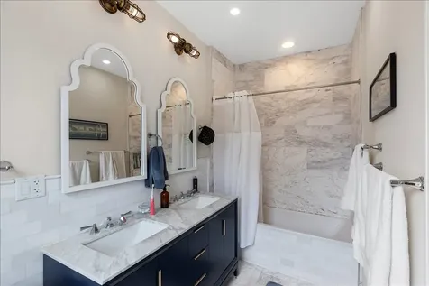 5331 South Cornell Avenue Chicago IL 60615