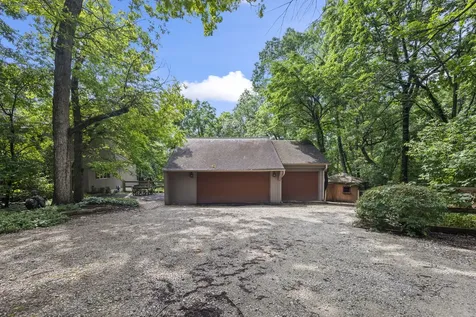 6N329 Fair Oaks Drive St. Charles IL 60175