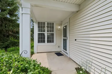 2986 Waters Edge Circle Aurora IL 60504