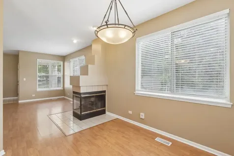 2986 Waters Edge Circle Aurora IL 60504