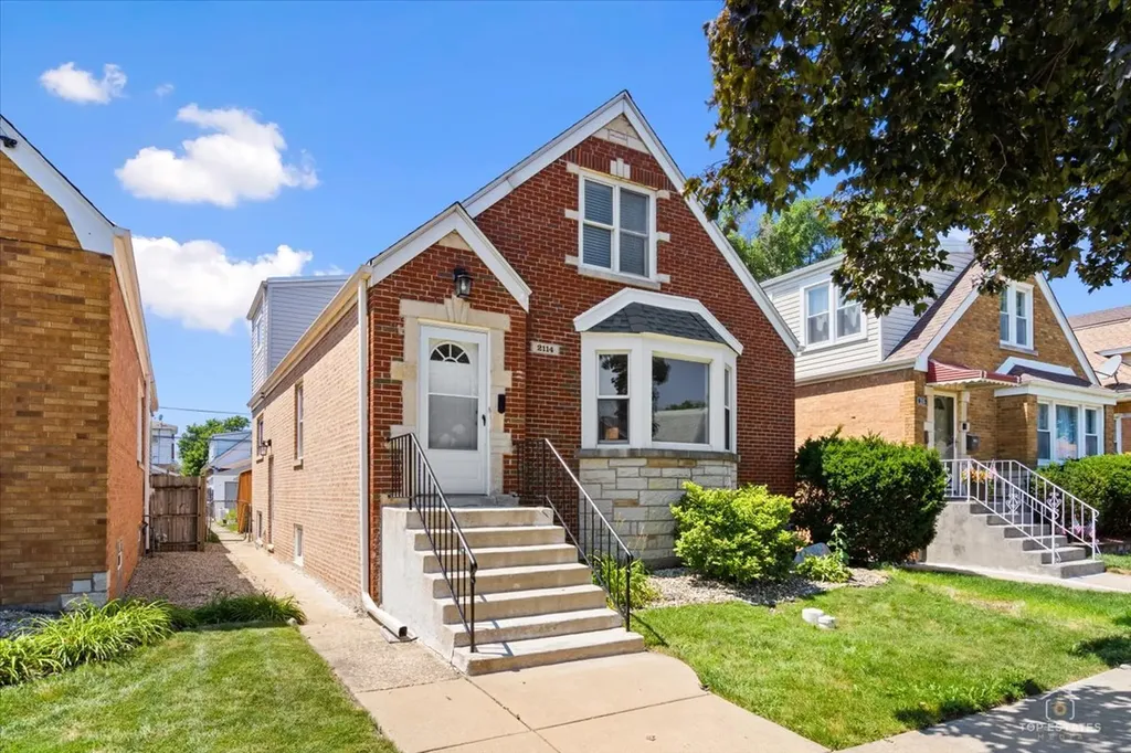 2114 North 74th Avenue Elmwood Park IL 60707
