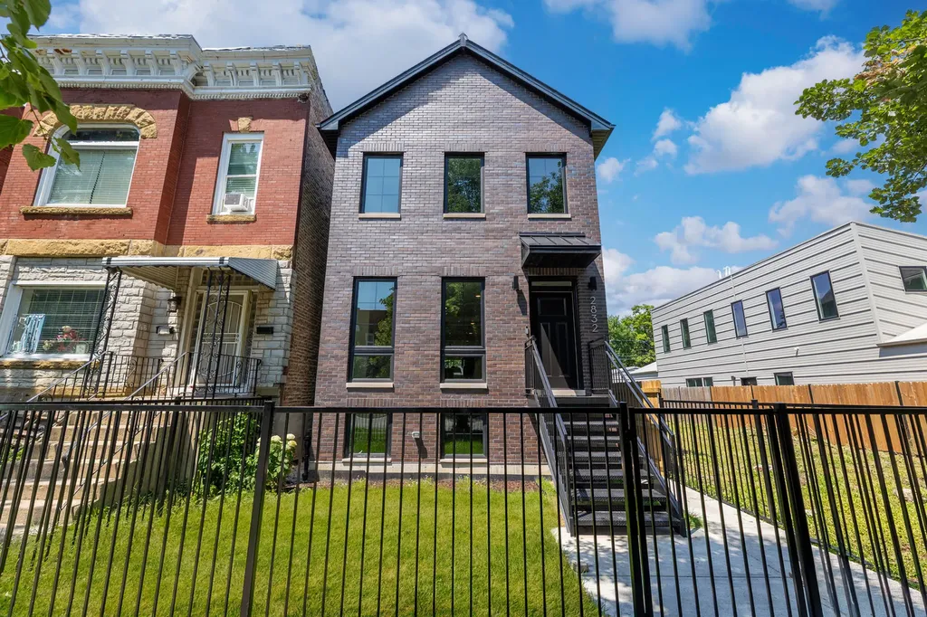 2832 West Wilcox Street Chicago IL 60612