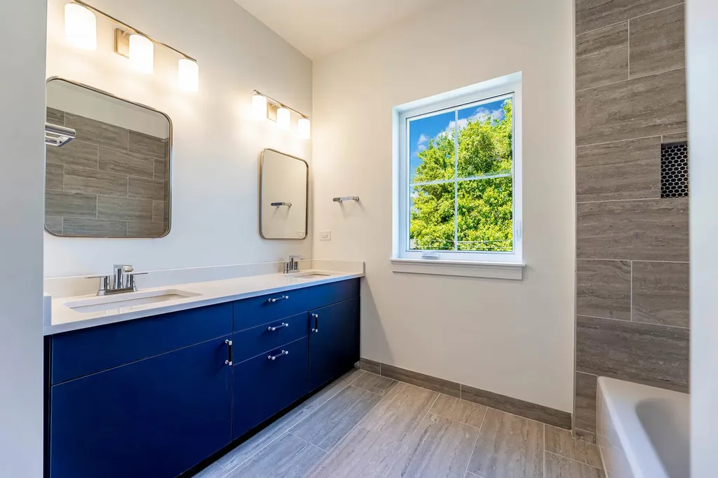 2832 West Wilcox Street Chicago IL 60612