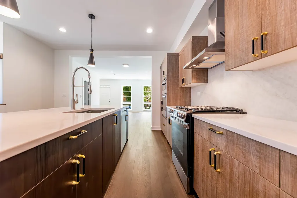 2832 West Wilcox Street Chicago IL 60612