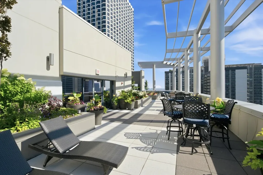201 North Westshore Drive Chicago IL 60601